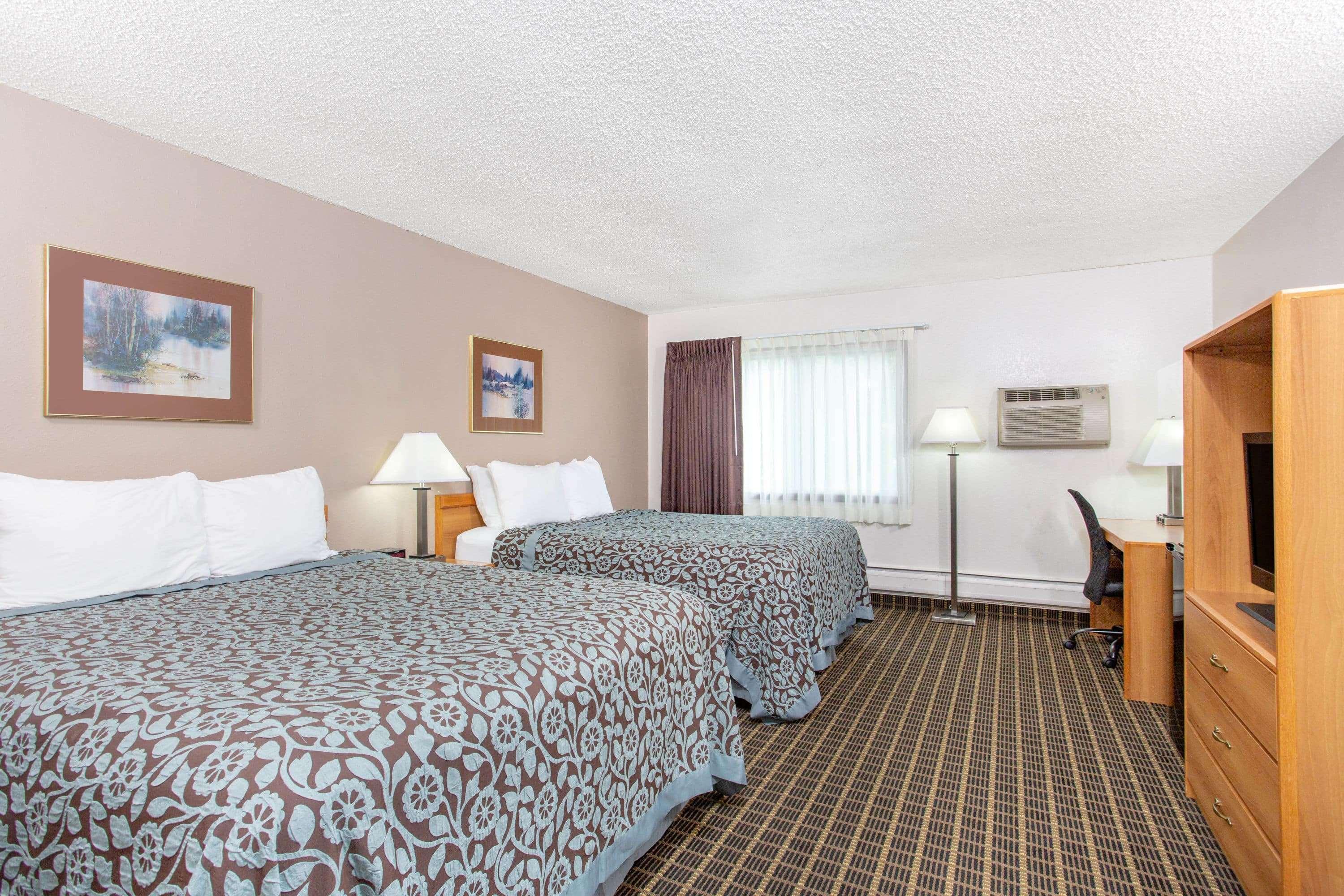 Days Inn By Wyndham פונד דו לאק מראה חיצוני תמונה